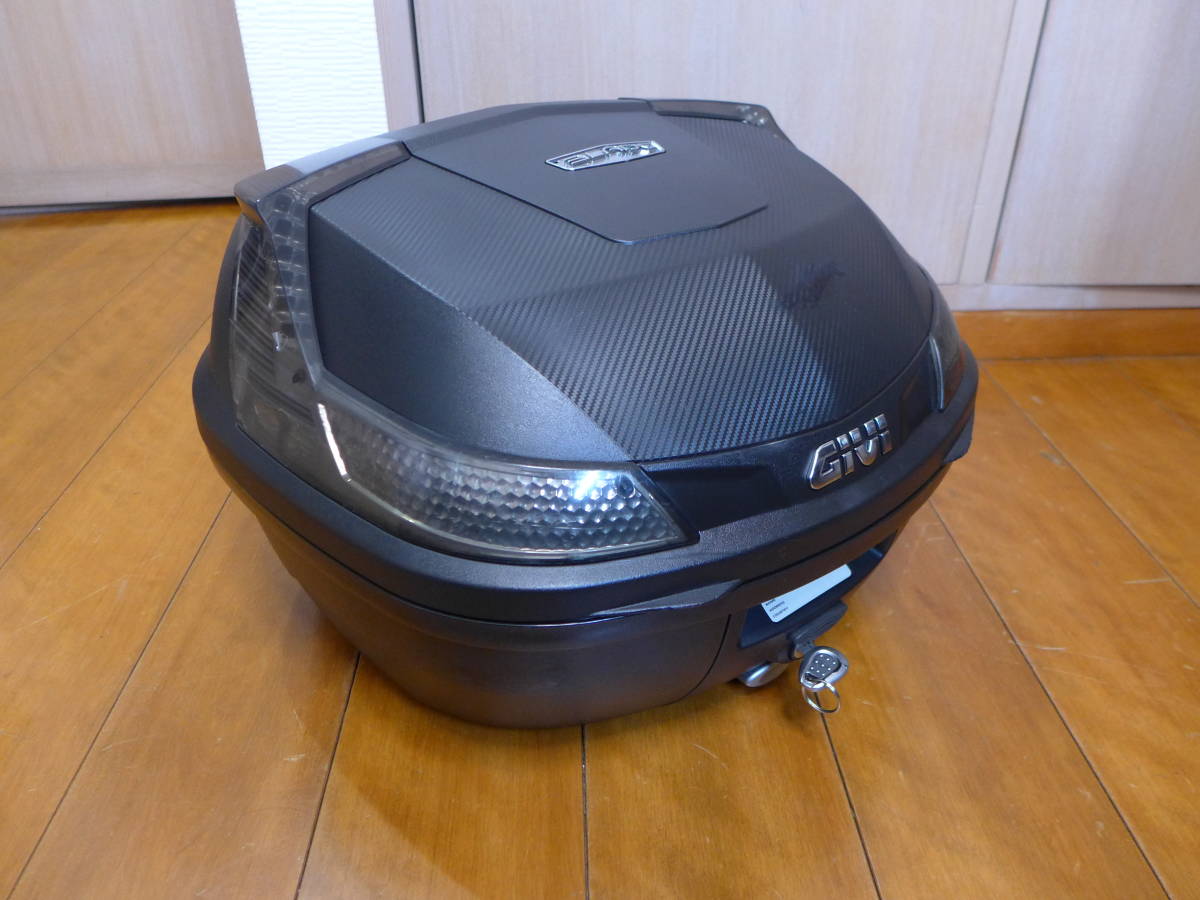 GIVI (ジビ) BLADE 人気のブレード B37 トップケース リアボックス 37L 