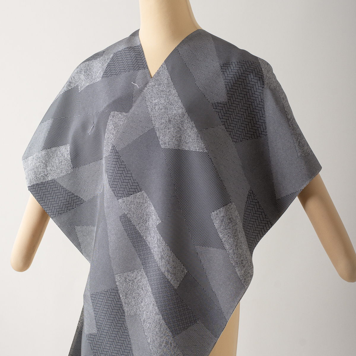 【おしゃれ正絹長襦袢】NO.02 長襦袢 柄物 反物 正絹 小紋 紬 カジュアル向き