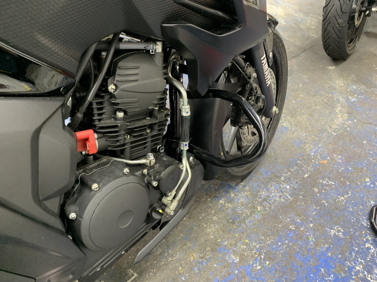 FZ25 FZS25 エンジンガード バンパー スライダー 2020~ インドヤマハ 