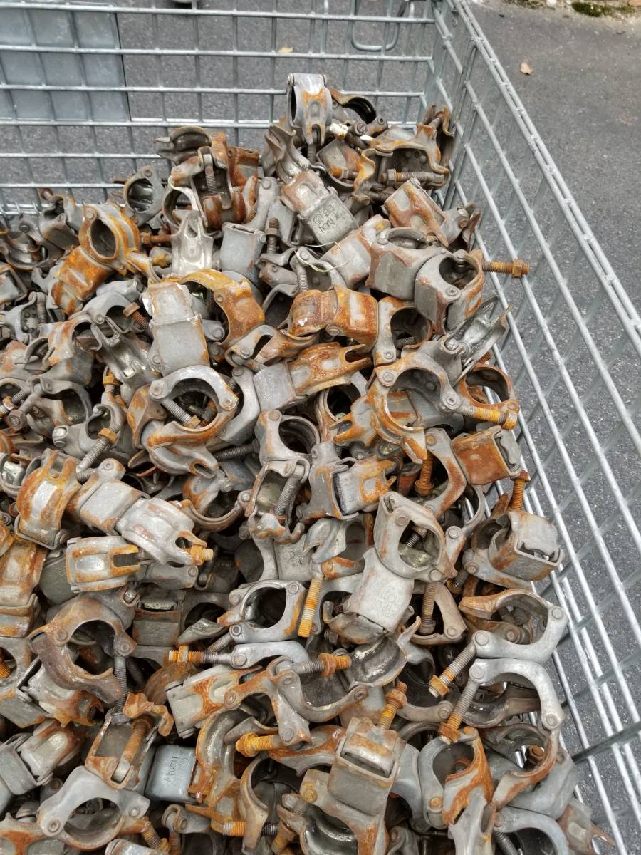 【人気定番，高品質】 足場用直行クランプ 32個 解体現場などにお勧め 愛知県から(足場台、足場板)｜売買されたオークション情報、yahooの商品情報をアーカイブ公開 - オークファン 足場台、足場板