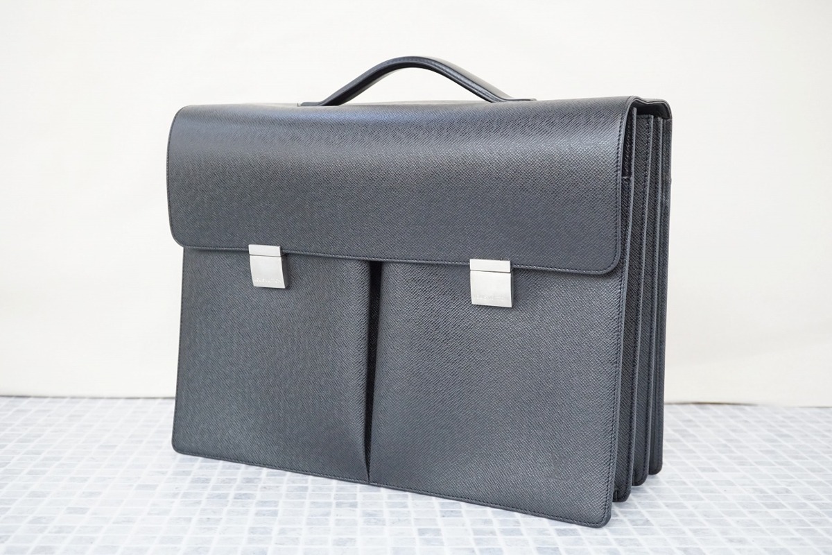 LOUIS VUITTON ルイヴィトン モノグラム リポーター pm 【美品 