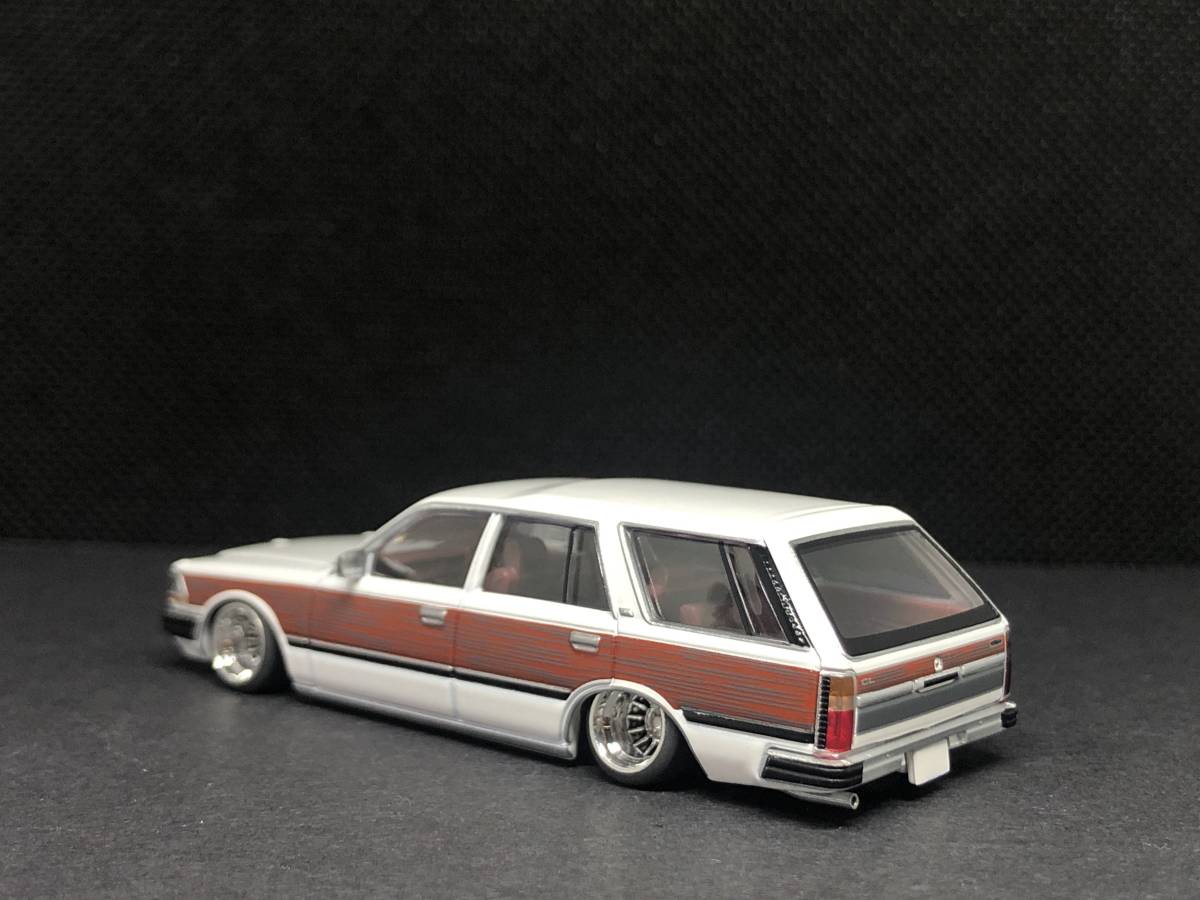 1⁄64 トミカリミテッドヴィンテージ セドリック ニッサン 日産 ネオ 