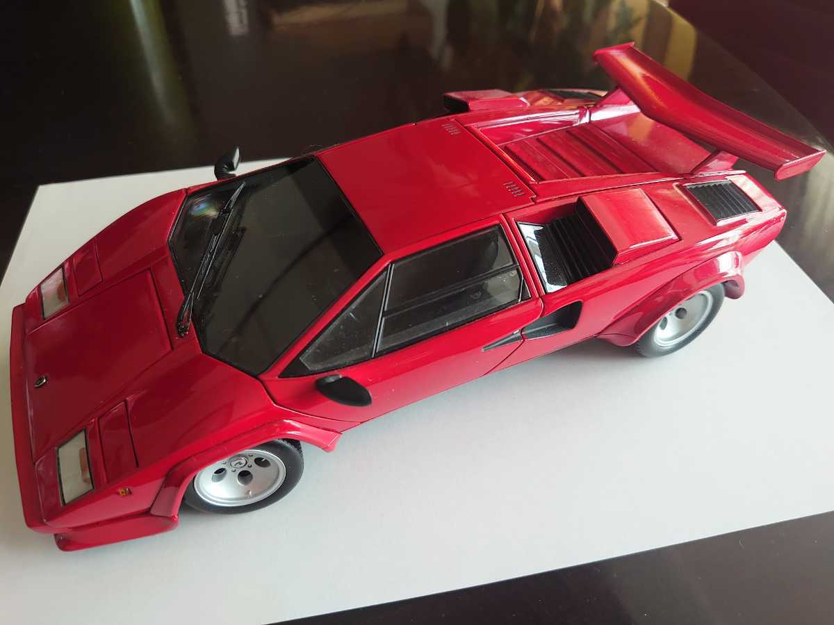 セール，大得価 激安 訳あり 京商製 ランボルギーニカウンタック 1/18(乗用車)｜売買されたオークション情報、yahooの商品情報をアーカイブ公開 - オークファン 乗用車