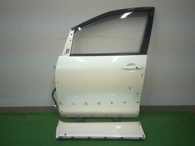 エスティマ DBA-ACR50W フロント 左 ドア 白