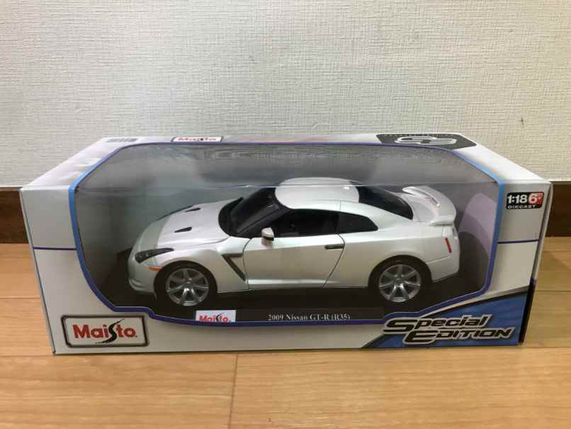 MAISTO(マイスト) 1:18 SPECIAL EDITION - 2009 Nissan GT-R (R35