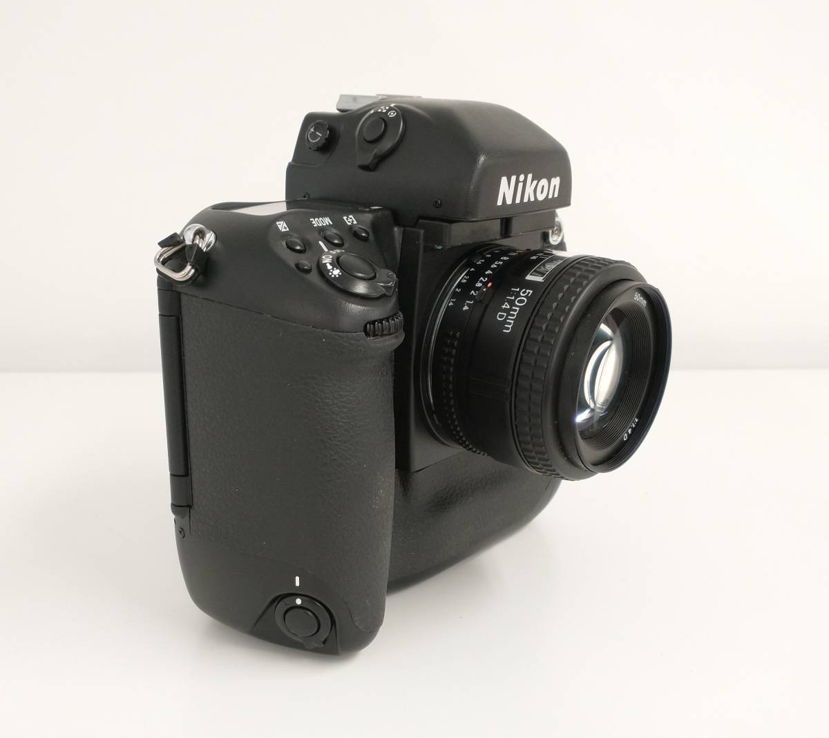 ジャンク Nikon ニコン F5 + Ai AF Nikkor 50mm F1.4D フィルム一眼 