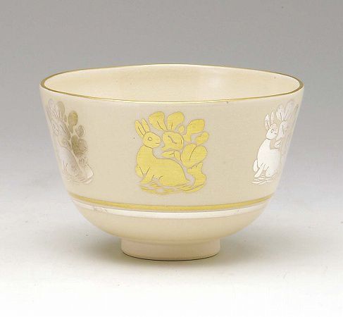 茶道具 抹茶茶碗 色絵 花兎（はなうさぎ）、京焼 相模竜泉作、桐共