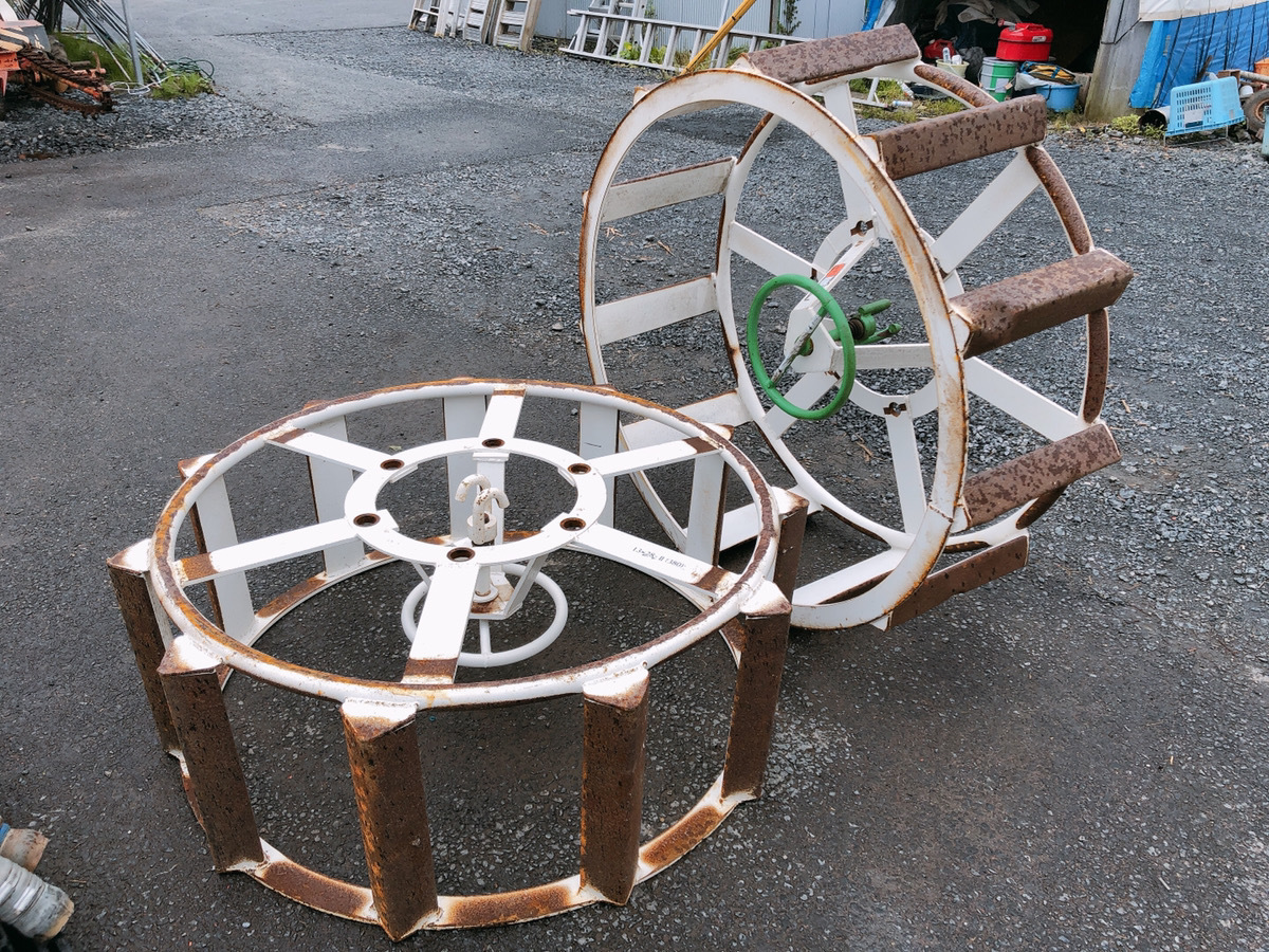 中古 トラクター 鉄車輪 左右セット 外寸直径約1050mm 台座なし 13×28 