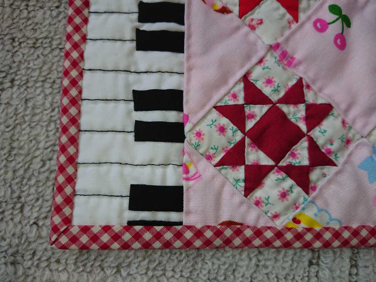 ハンドメイド パッチワークキルト ピアノ柄_3