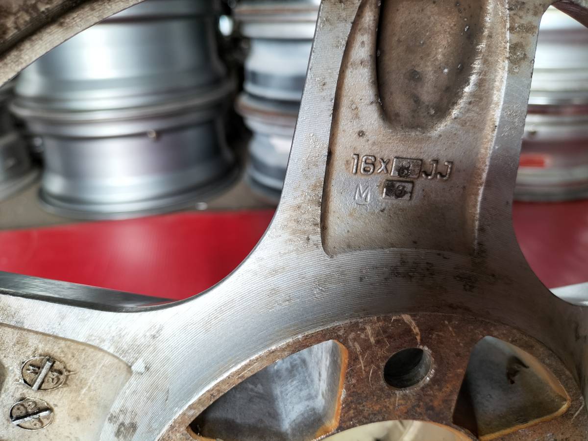 IMPUL R5 16インチ 7JJ/2 +32 8JJ/2 +38 5H/114.3 ハブ径約73 鍛リム 
