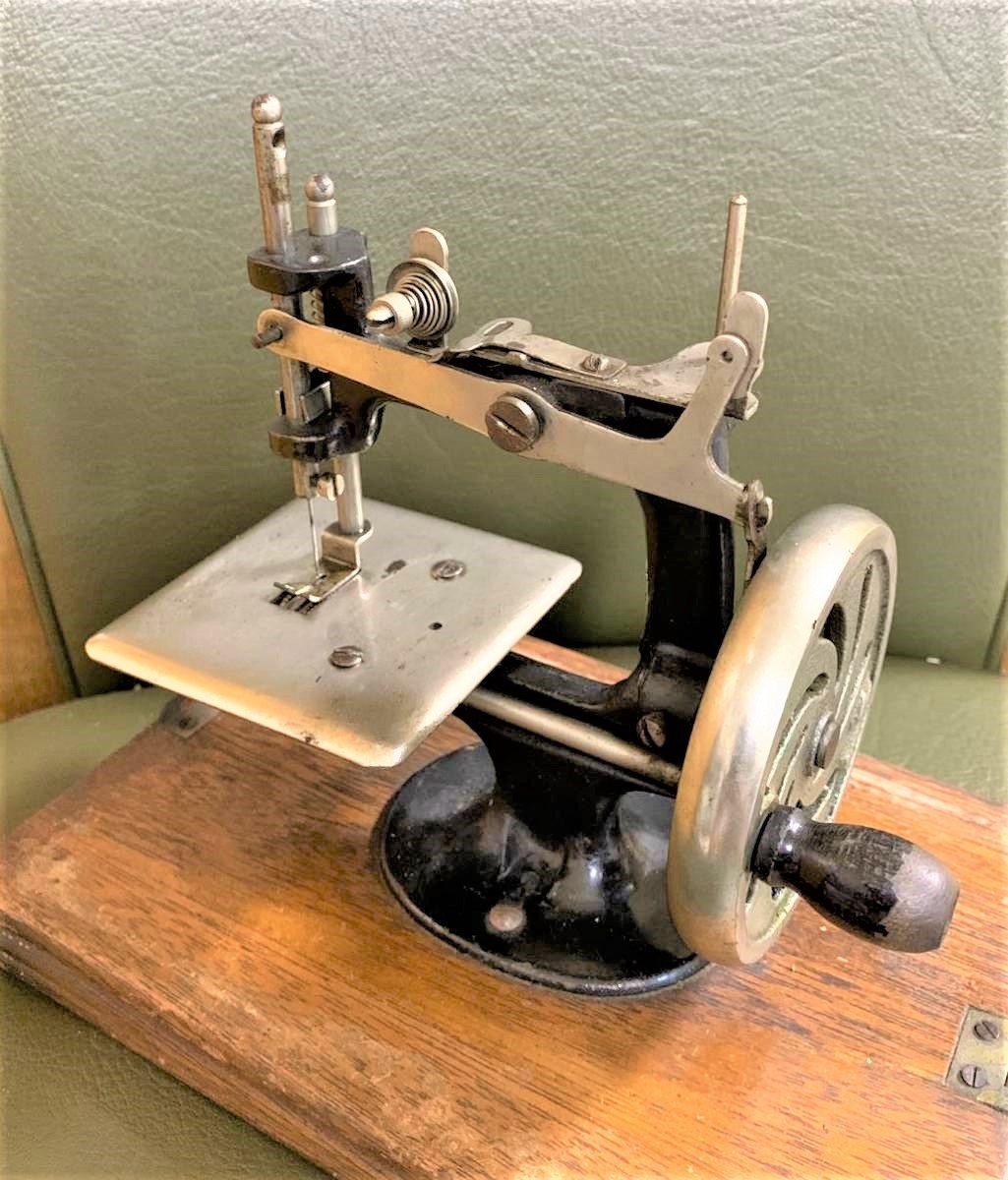 ◇LEAD ◇リード ミシン ◇手回しミシン ◇アンティークミシン
