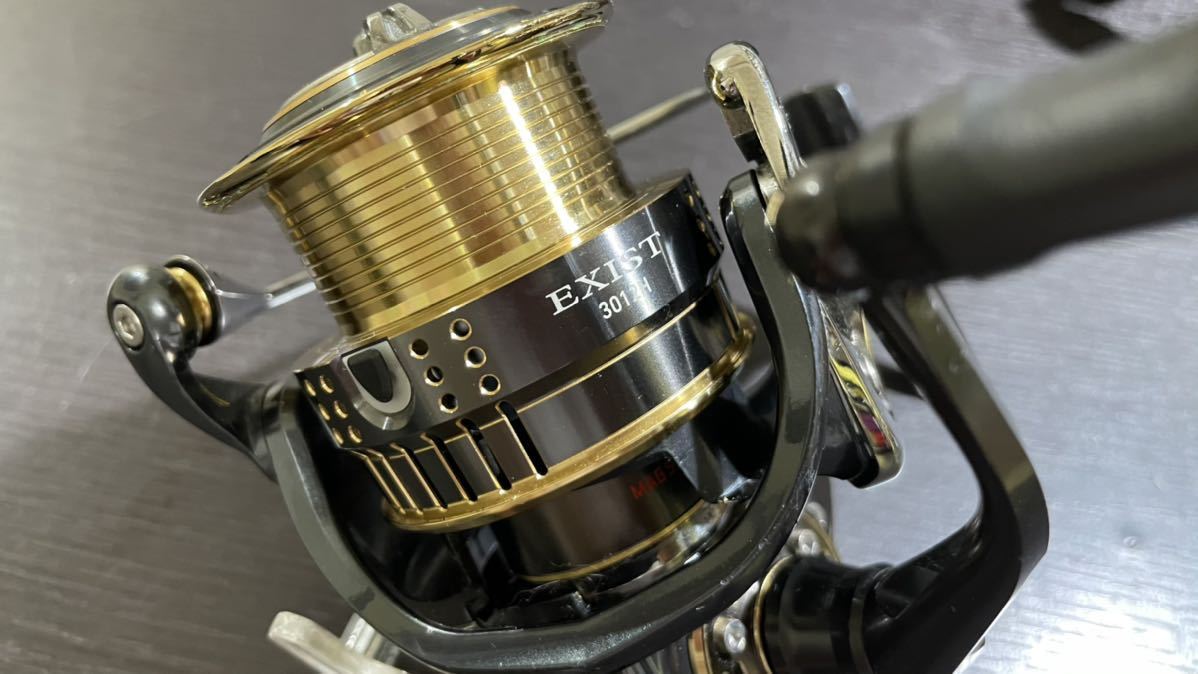 中古美品 機能良好 付属品あり Daiwa ダイワ 15イグジスト 3012H EXIST 