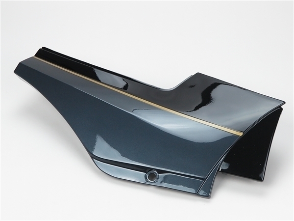 ◆GPZ900R/ZX900A 純正 右側 サイドカバー 未使用品 仏壇カラー (K0706A10)