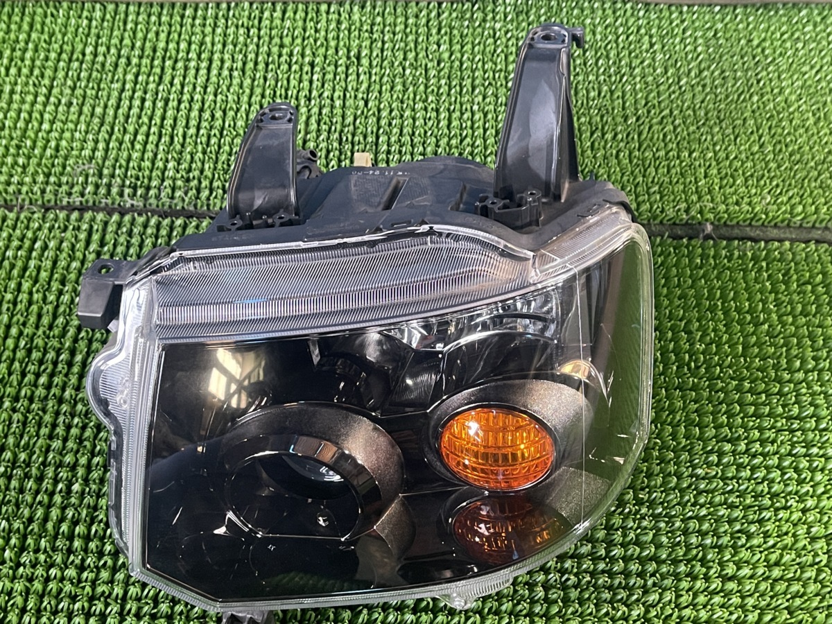 MITSUBISHI ミツビシ ekスポーツ H82W 純正 ヘッドライト 助手席側 左 