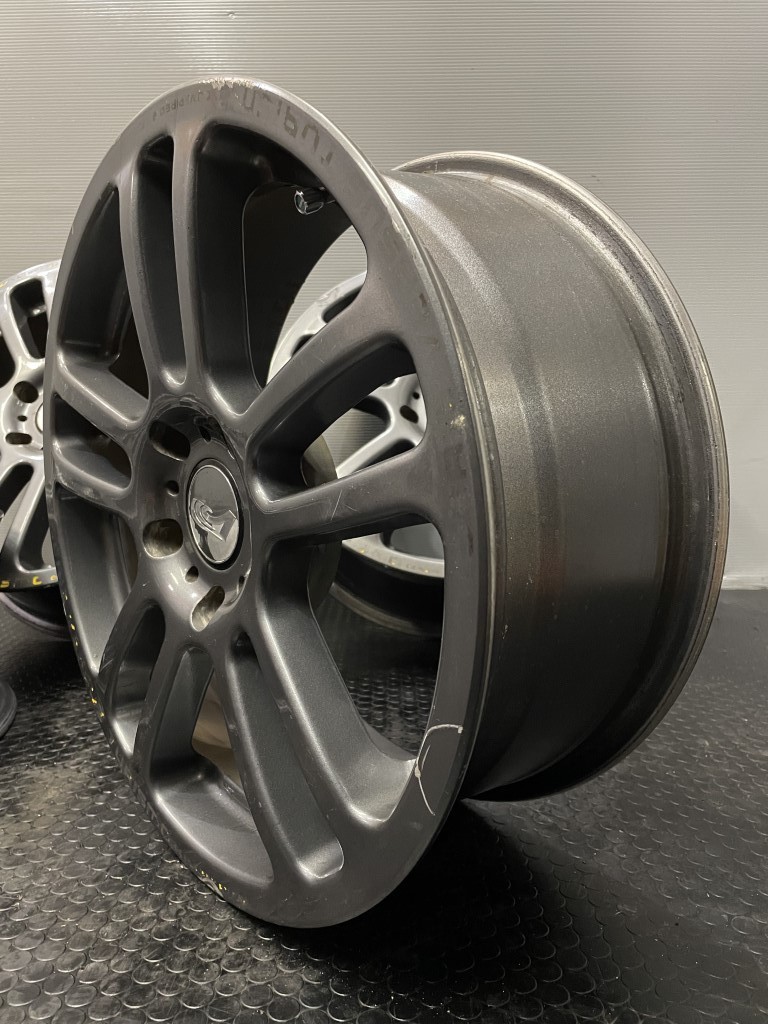 RAYS SERIE VERSUS TURISMO SPADA レイズ ベルサス スパーダ 17インチ  