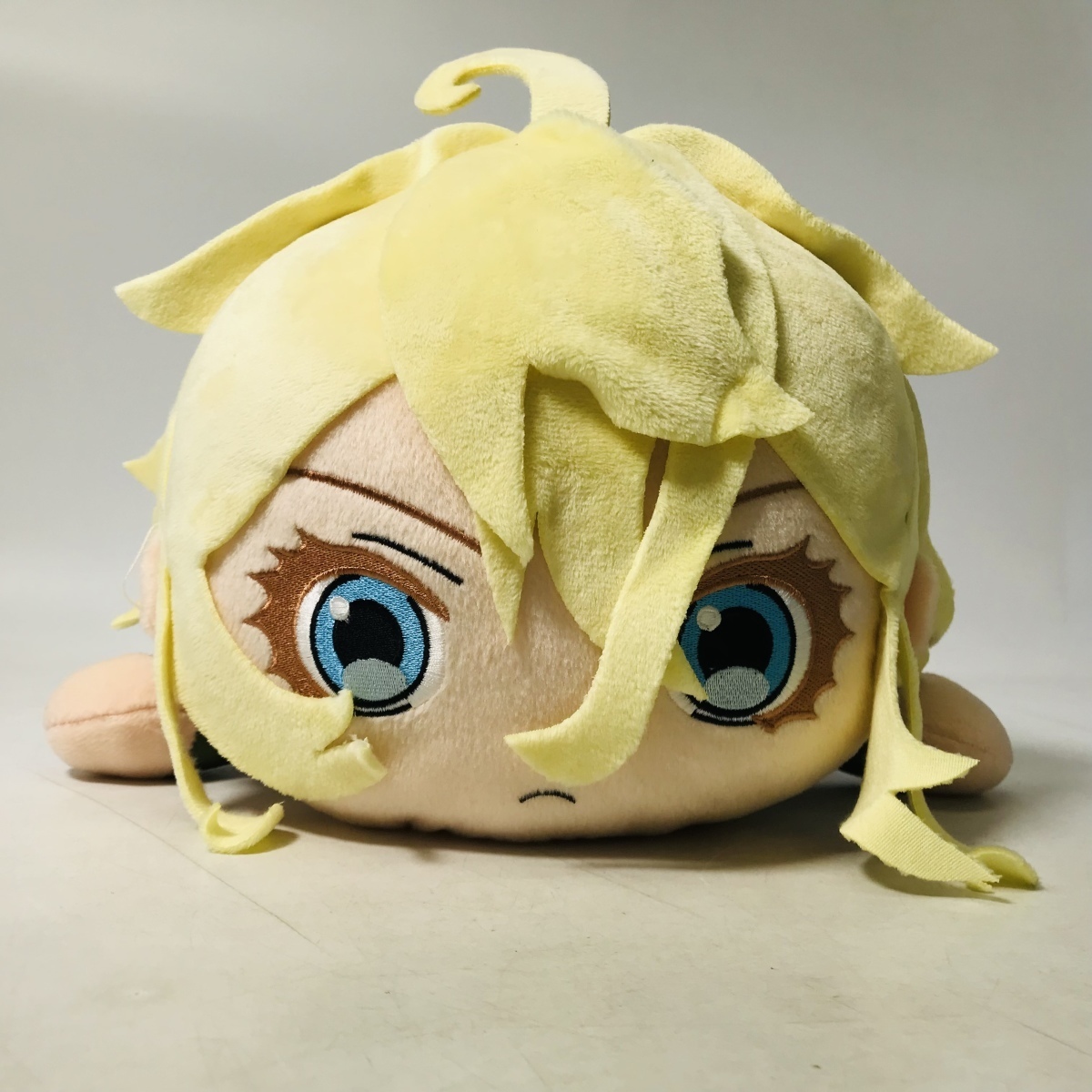 新品 セガ 幼女戦記 メガジャンボ寝そべりぬいぐるみ ターニャ 