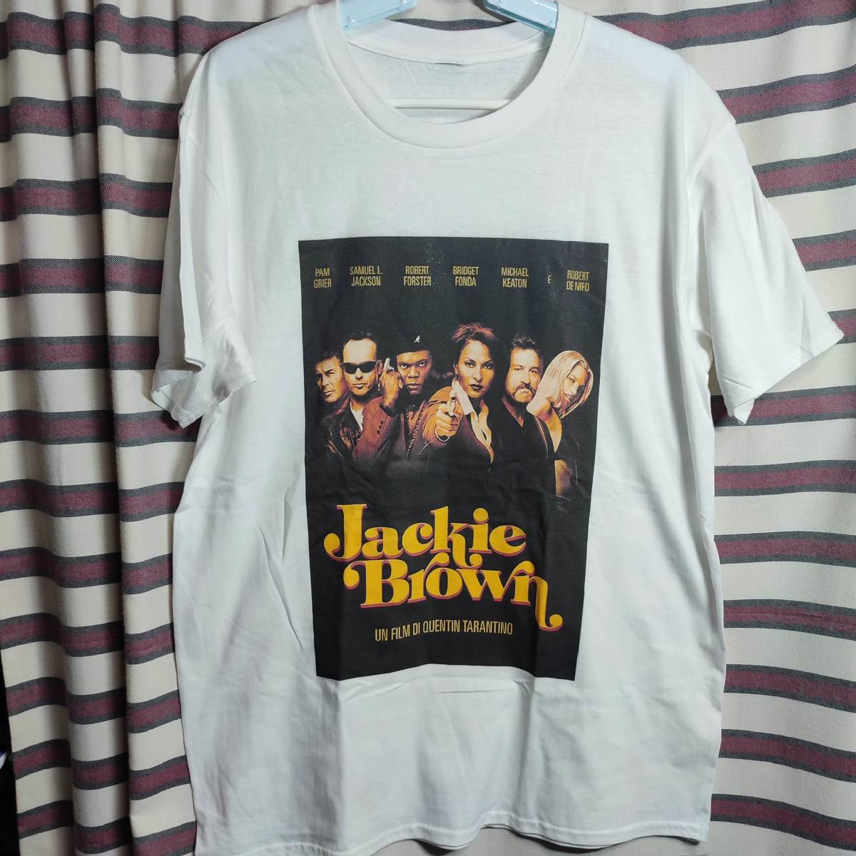 【限定SALE，低価】 映画 ジャッキー ブラウン Jackie Brown Tシャツ クエンティン タランティーノ(Tシャツ)｜売買されたオークション情報、yahooの商品情報をアーカイブ公開 - オークファン Tシャツ