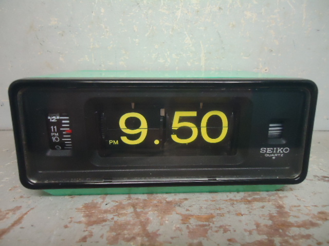 SEIKO.電池式・パタパタ時計（アラーム付・昭和レトロ） 置時計 住まい