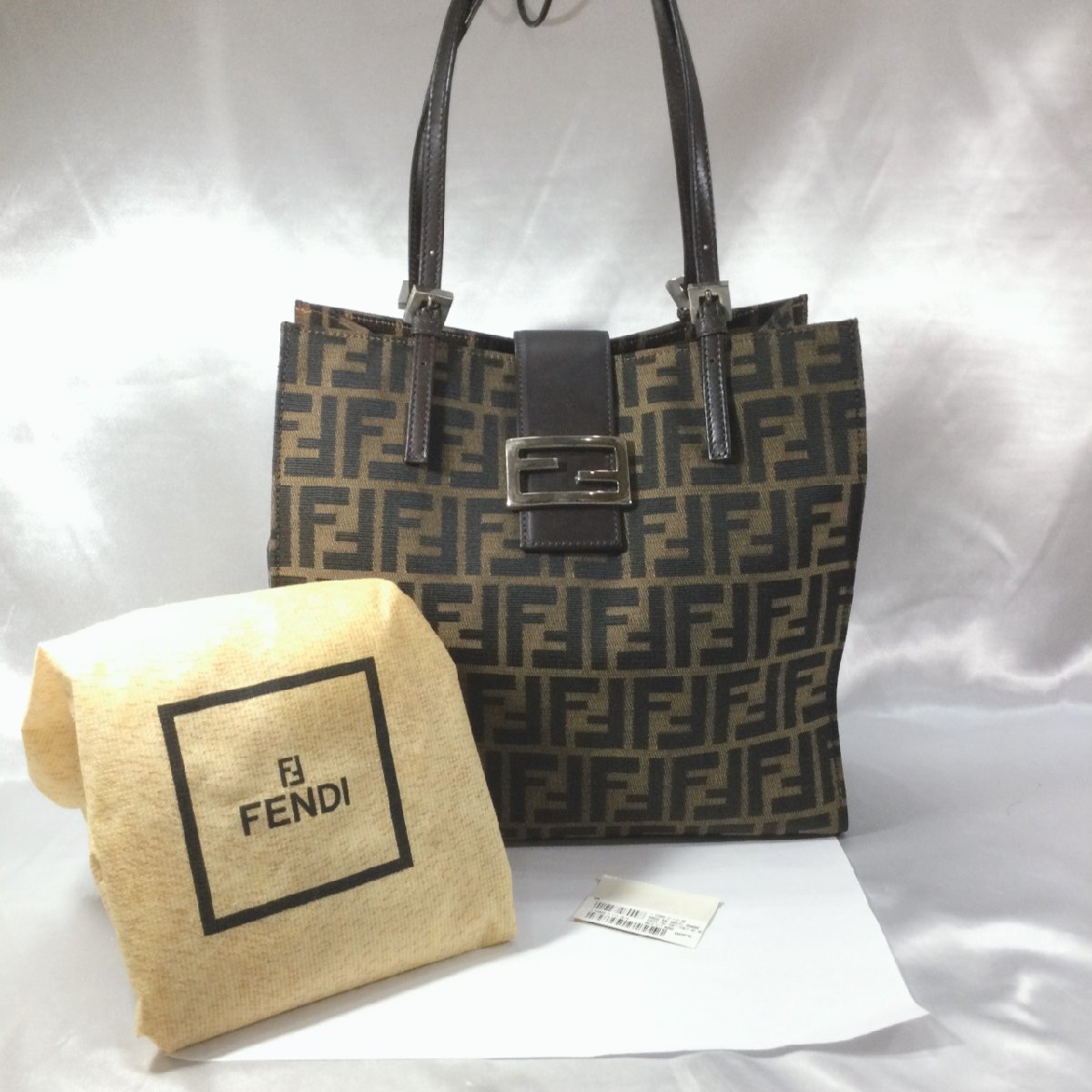 フェンディ FENDI ズッカ柄 ショルダーバッグ ショルダー ズッカ 
