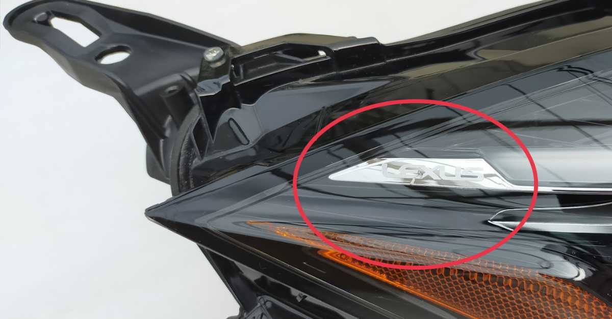 レクサス UX 右 純正 ヘッドライト lexus LED UX200 UX250h 3眼LED 3連