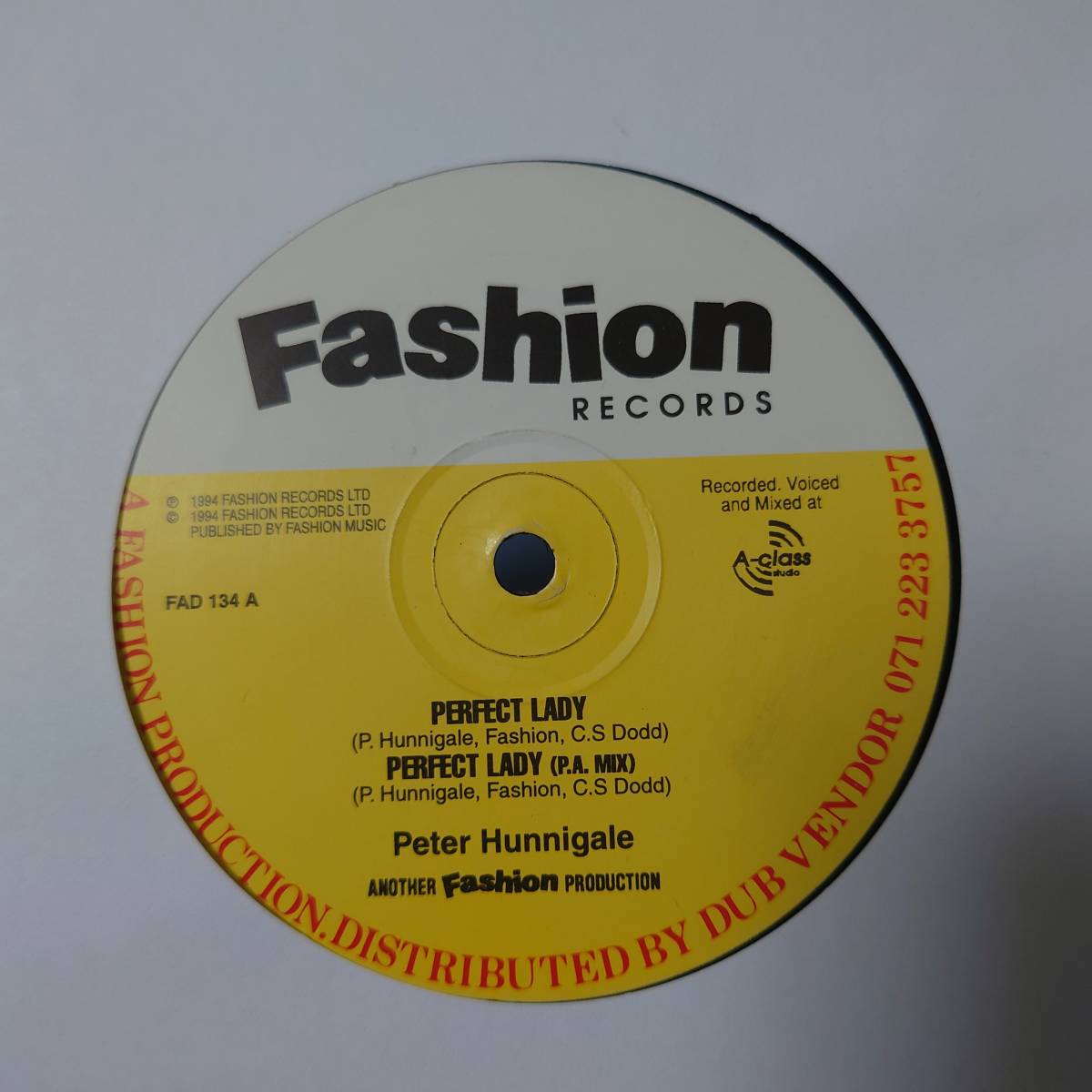 赤字超特価，安い Pretty Looksオケ④ Peter Hunnigale - Perfect Lady // Fashion 12inch / Dancehall Classic(レゲエ)｜売買されたオークション情報、yahooの商品情報をアーカイブ公開 - オークファン レゲエ