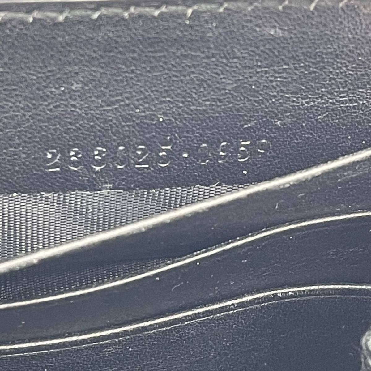 1円〜【美品】GUCCI グッチ 長財布 ラウンドジップ ラウンド 1円〜【美品】GUCCI グッチ 長財布 ラウンドジップ ラウンド