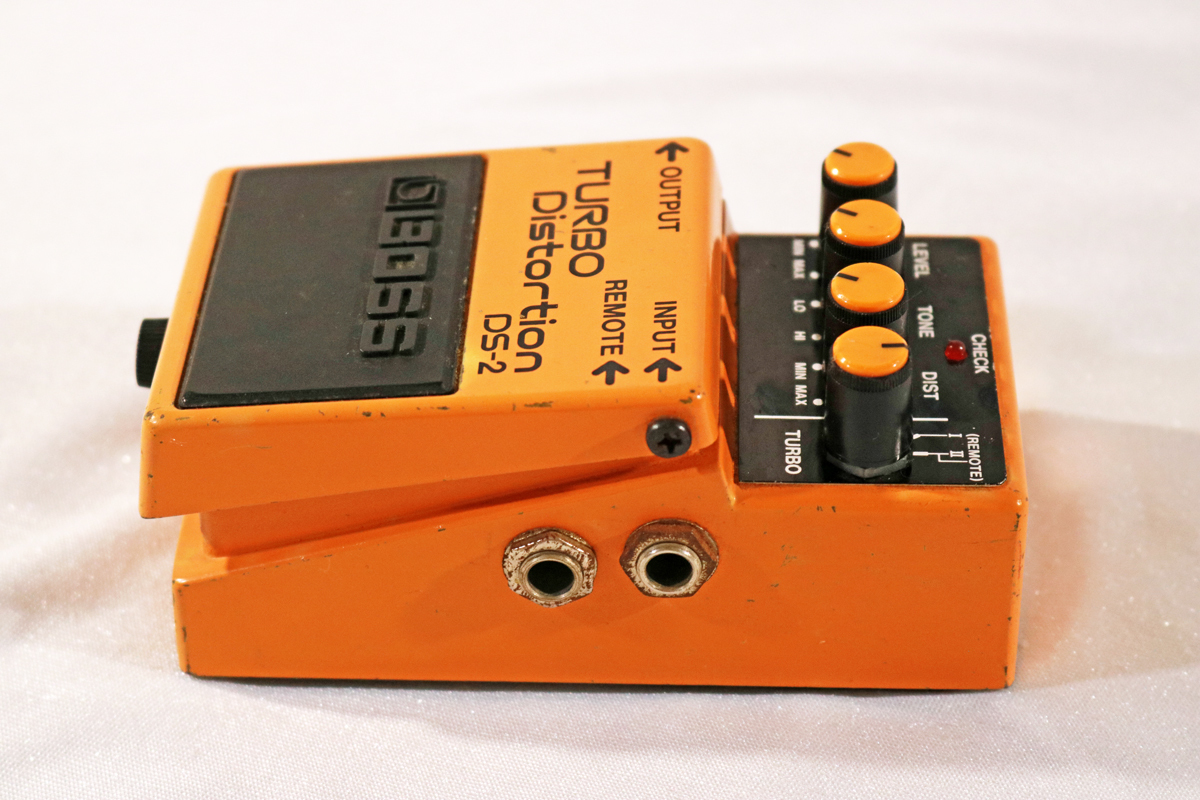 BOSS Distortion DS-2 TURBO ターボディストーション ボス スイッチ