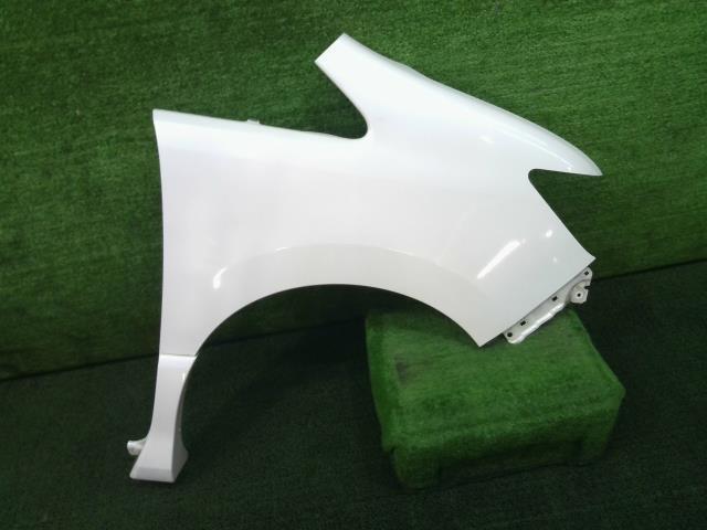 【HOT，人気】 セレナ DBA-FC26 FNC26 C26 右前 フロント フェンダー ハイウェイスター QAB 白 ホワイト F3100-1VFAA(サイド)｜売買されたオークション情報、yahooの商品情報をアーカイブ公開 - オークファン 日産用