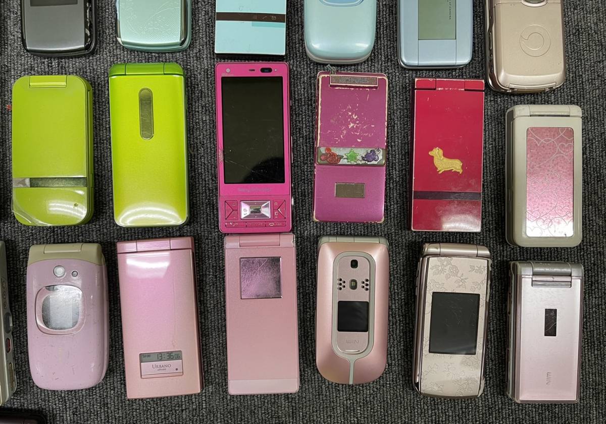ST7922】携帯電話 70台以上 おまとめ ジャンク品 ガラケー ガラパゴス