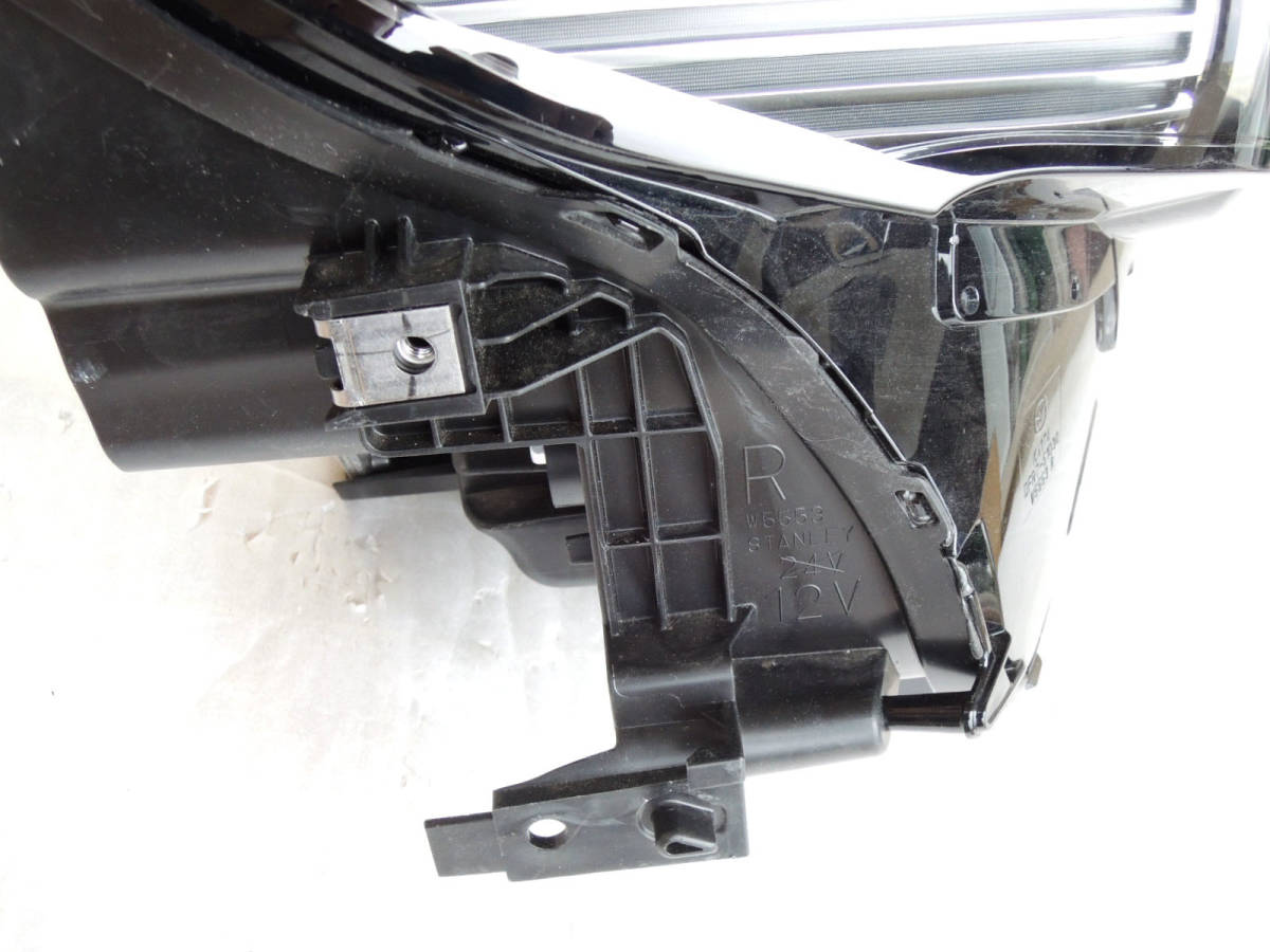 CX-30 DM8P 純正 DMEP LED DMFP 右ヘッドライトAssy ALH付 美品 0 右 Yahoo!オークション ヘッドライト 1 D41V-51-030 走行中はこう動く