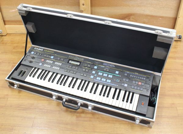 Y■◇ CASIO シンセサイザー CZ-5000 ハードケース付き 【ジャンク】◇MHD11064