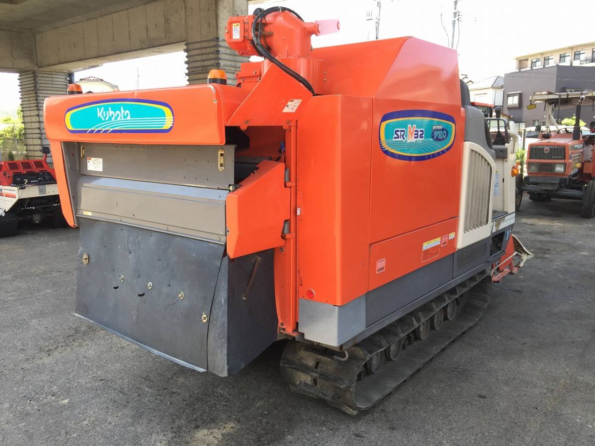 新潟発 クボタ KUBOTA 4条刈り コンバイン スカイロードプロ SR-M32 
