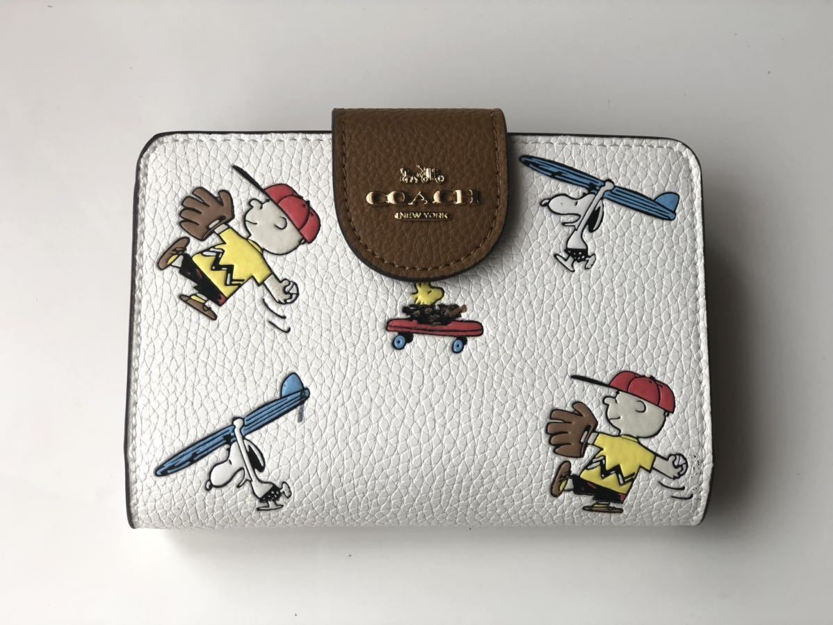 スヌーピー COACH コラボ PEANUTS 財布 二つ折り財布 X | ピーナッツ [コーチ] 即発送可能 コンパクト ホワイト 二つ折り COACHコーチ 新品未使用コーチ