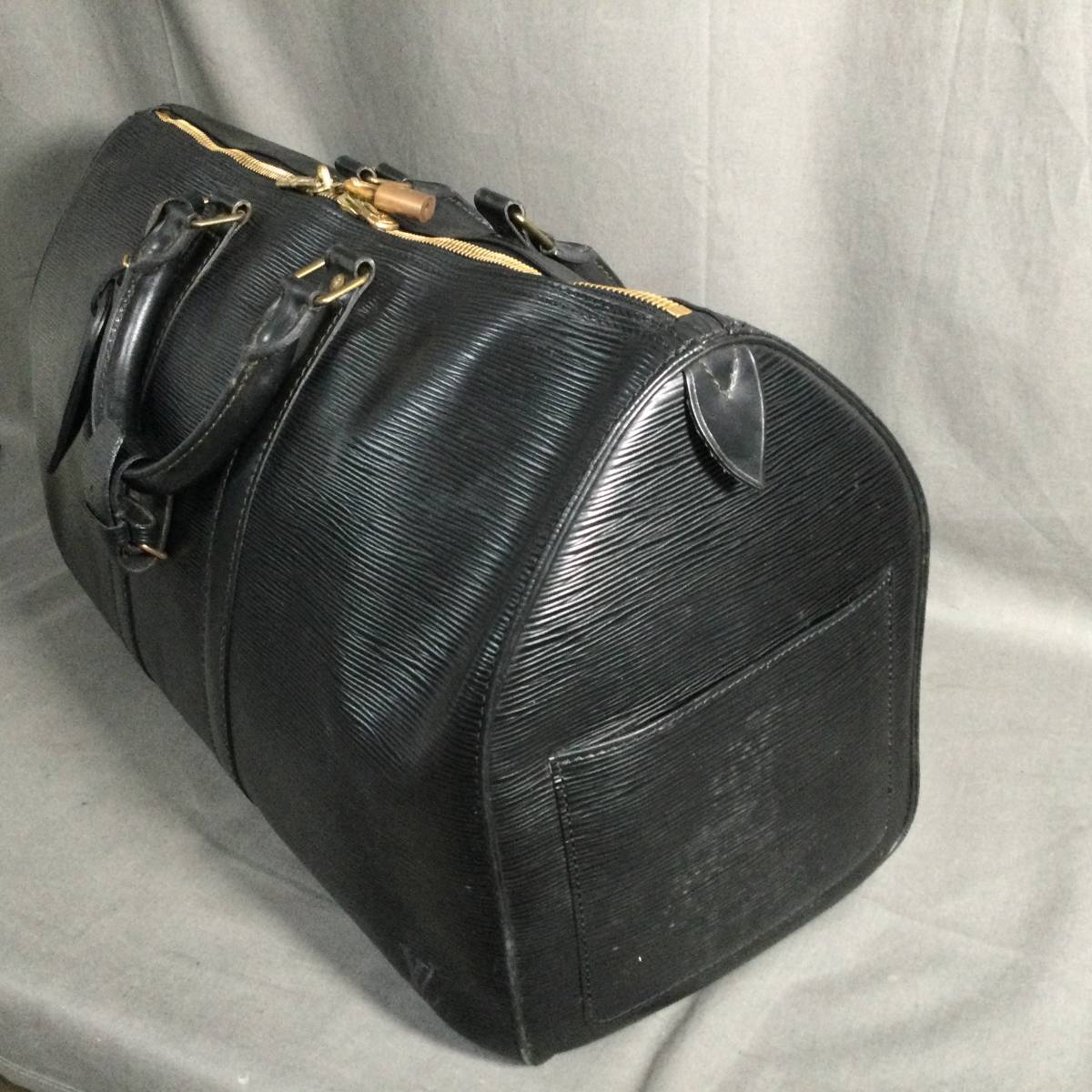 ψ 7/14 210562 LOUIS VUITTON エピ ノワール キーポル45 ボストン