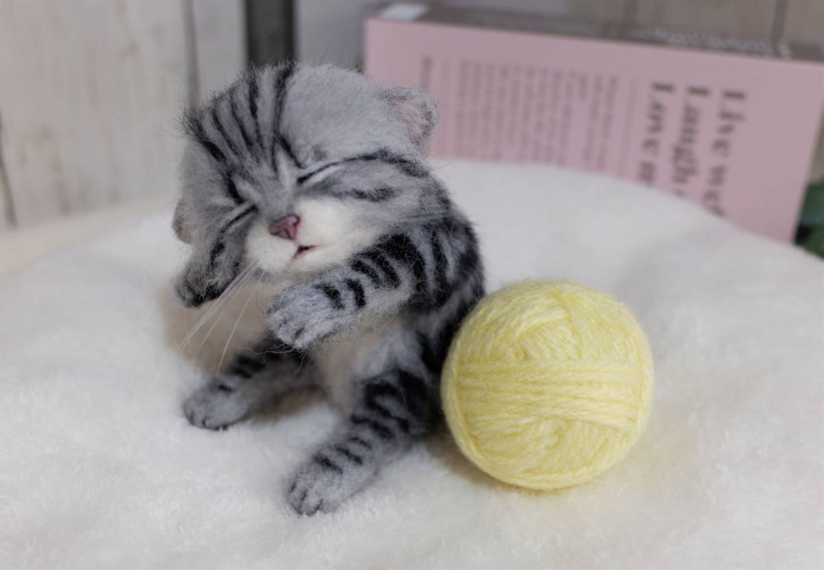 Funwari 羊毛フェルト レモン色毛糸玉と赤ちゃん猫 アメリカンショートヘア 猫 ほっこり ねんね ハンドメイド 羊毛フェルト 売買されたオークション情報 Yahooの商品情報をアーカイブ公開 オークファン Aucfan Com