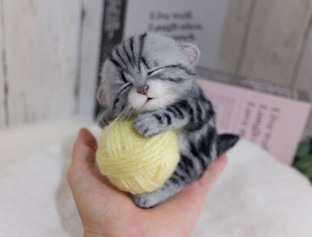 Funwari 羊毛フェルト レモン色毛糸玉と赤ちゃん猫 アメリカンショートヘア 猫 ほっこり ねんね ハンドメイド 羊毛フェルト 売買されたオークション情報 Yahooの商品情報をアーカイブ公開 オークファン Aucfan Com