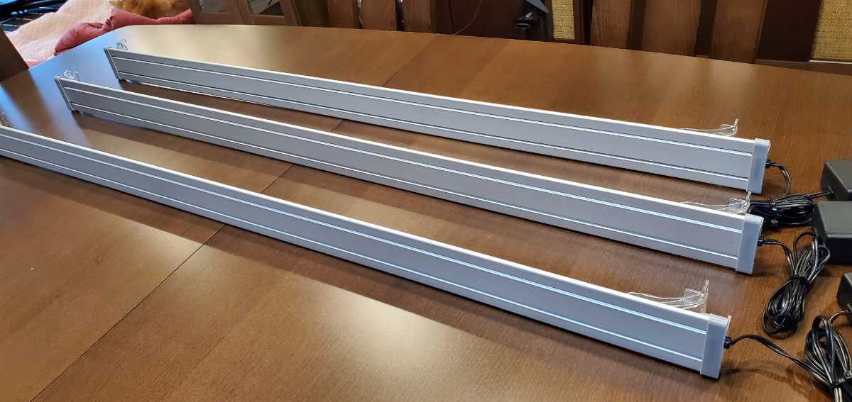 コトブキ KOTOBUKI フラット LED 120 3本セット 中古品 120cm 水槽照明 水草水槽 コトブキ ブラック 0 (水槽用照明) 価格.com 管理120