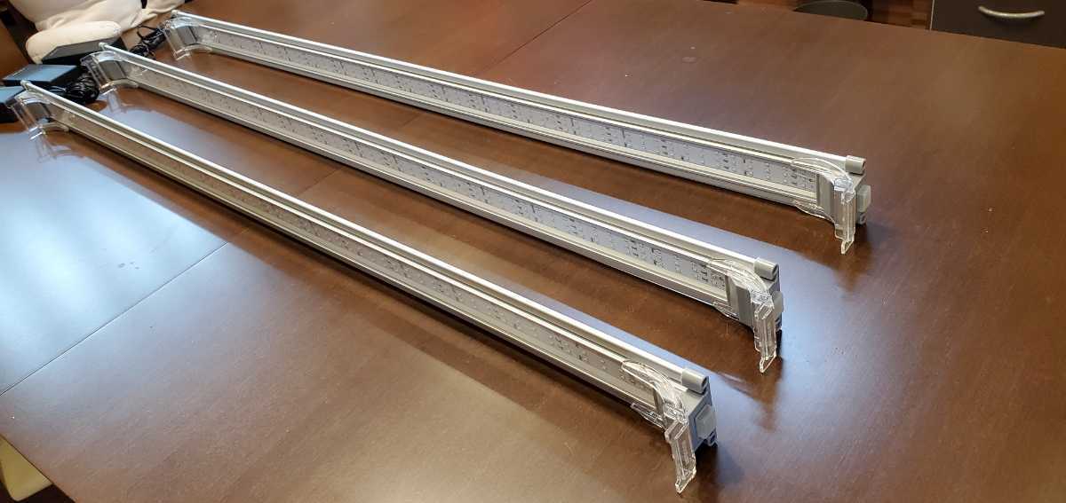 コトブキ KOTOBUKI フラット LED 120 3本セット 中古品 120cm 水槽照明 水草水槽 コトブキ ブラック 0 (水槽用照明) 価格.com 管理120