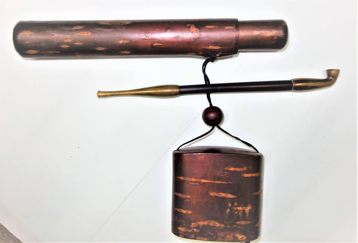 時代物 珍品美品：桜皮細工： 煙草入れ: 煙管: 印籠 樺細工 木製