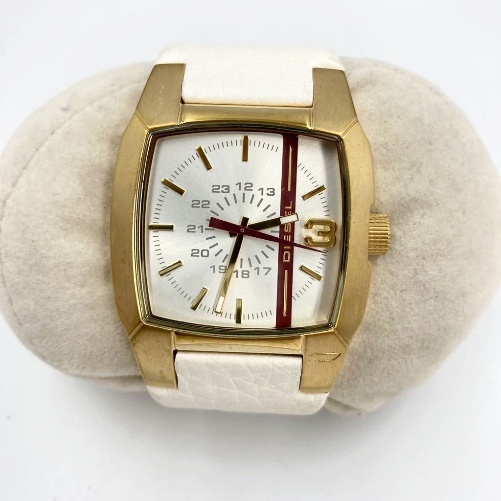 Diesel ディーゼル Dz 11 メンズ腕時計 動作未確認 化粧ケース付き 電池切れ 良質 メンズ腕時計