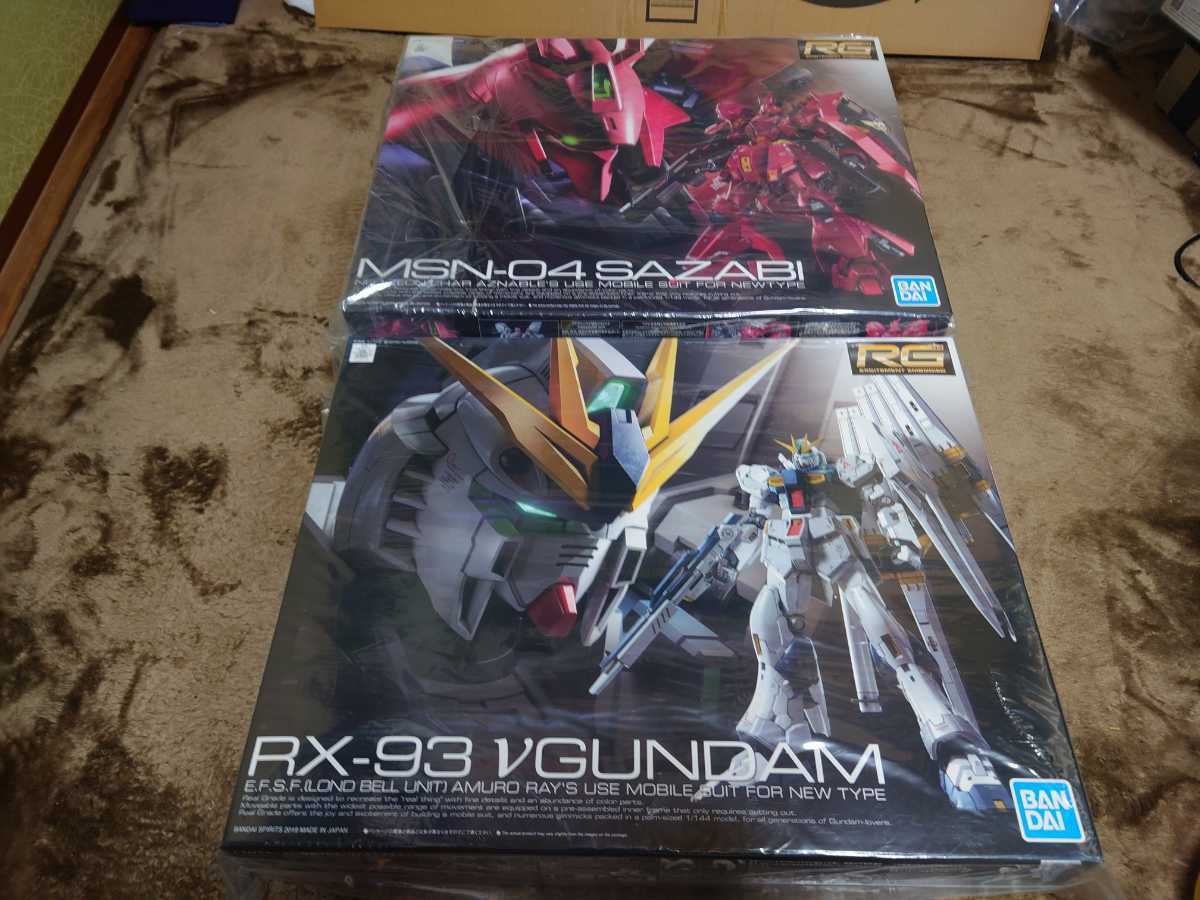 ガンプラ RGサザビー ニューガンダム