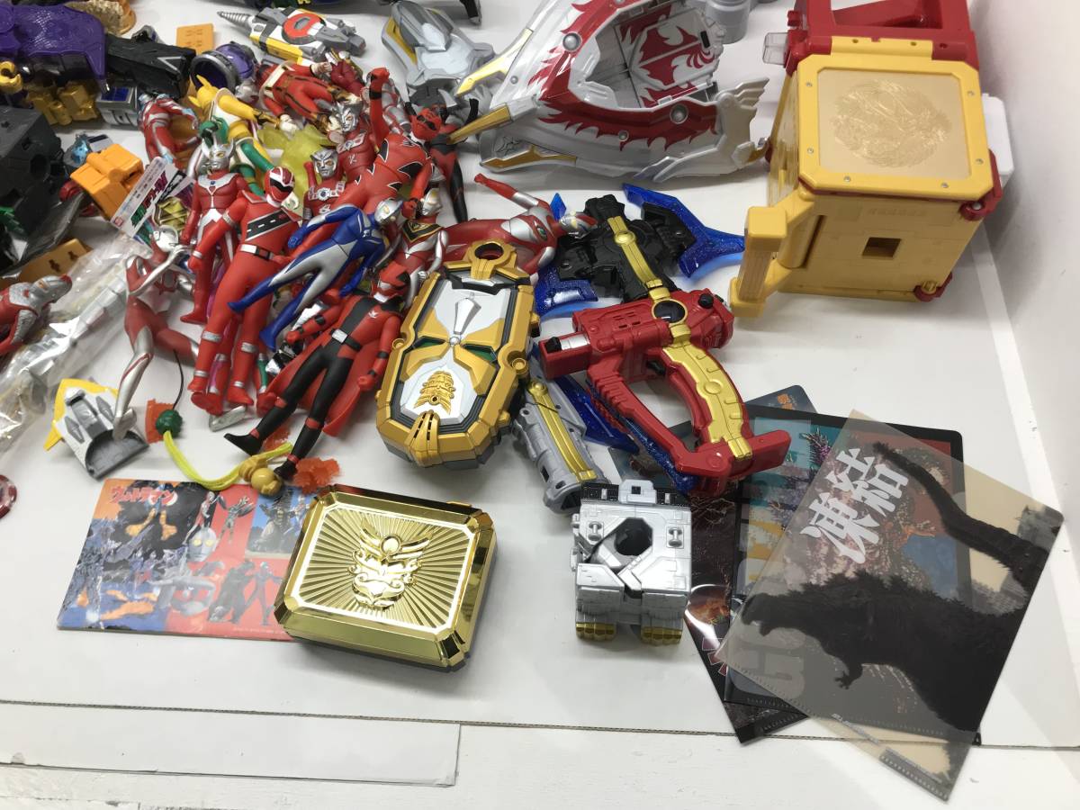 097 G) 【※ジャンク※】 ☆1円～☆ 戦隊 特撮 ロボット 武器 フィギュア