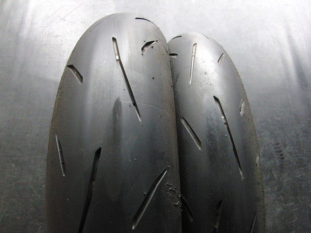 送料込みDUNLOP α13SP 中古　前後セット8 125～250クラス中古前後セット!ダンロップ◎α13 SP. 110/70R17. 140