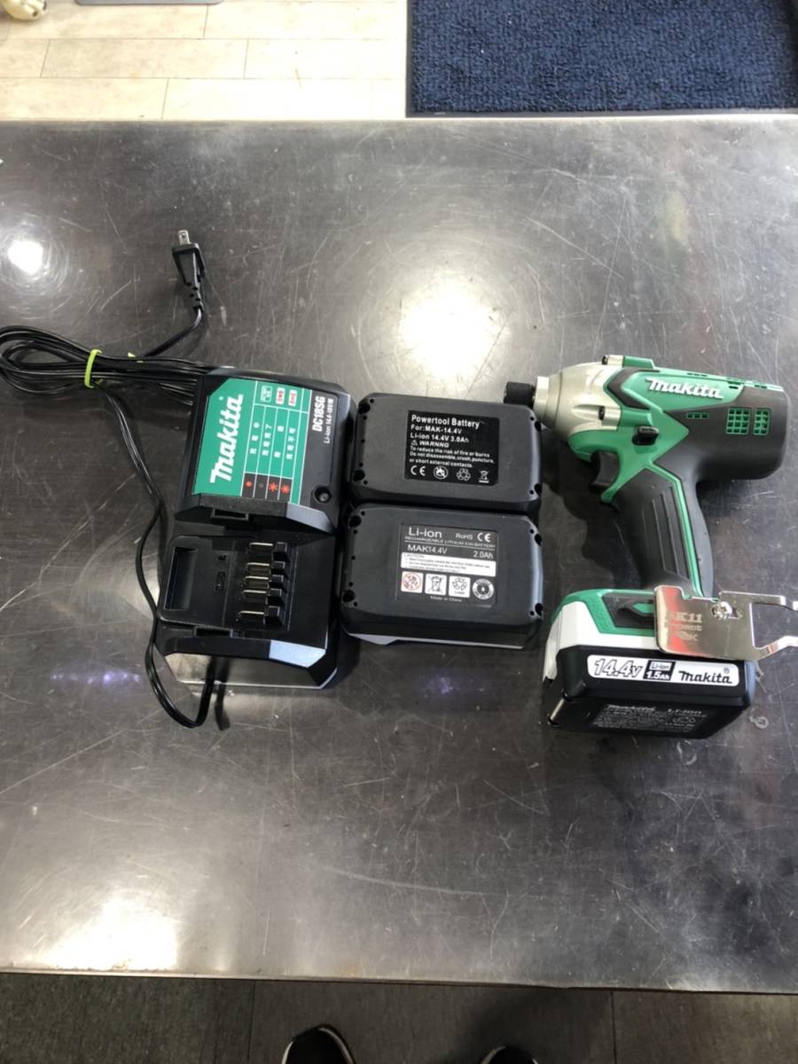 ◇makita マキタ 充電式 インパクトドライバ M695D 互換バッテリー2個  