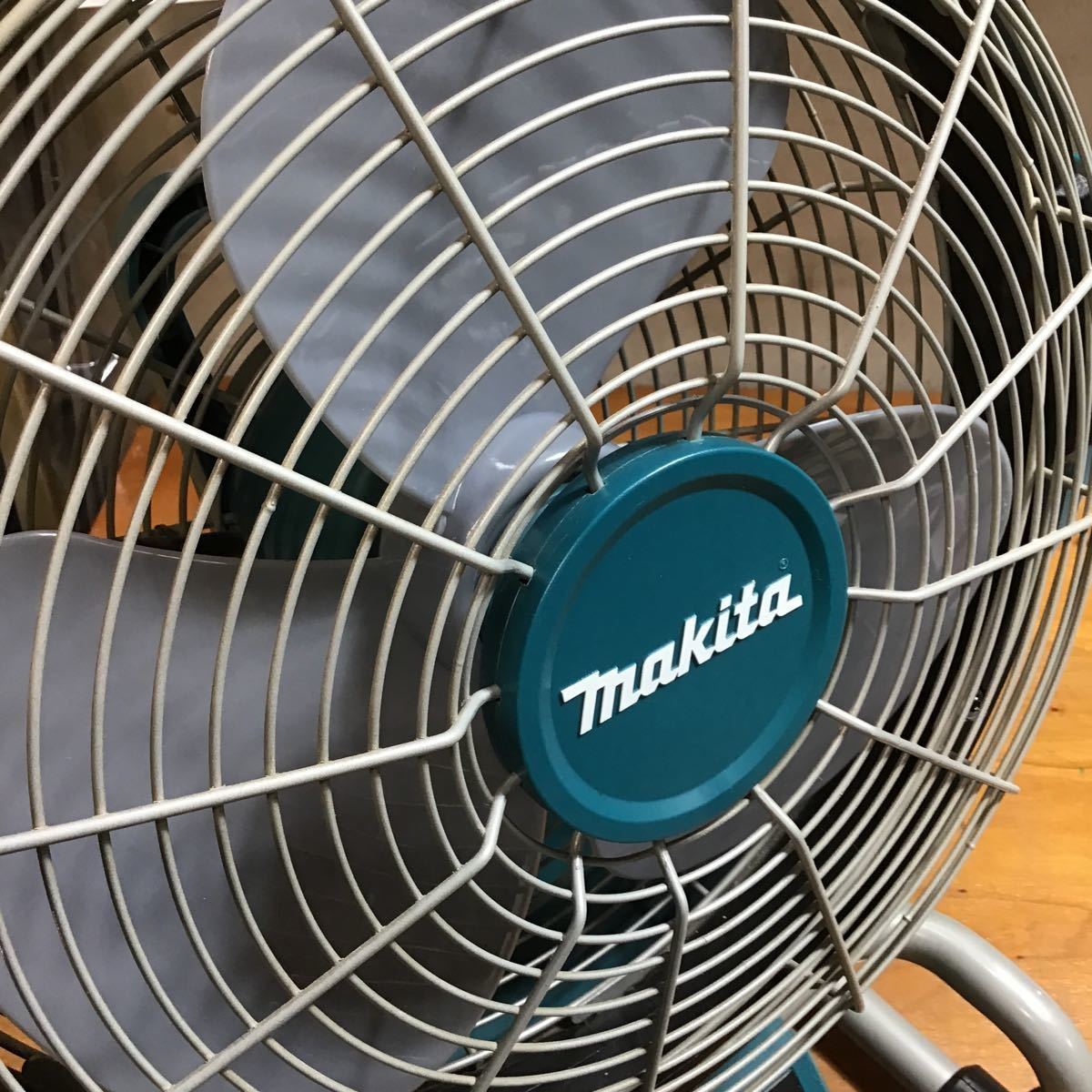 マキタ 充電式 扇風機ACアダプタ makita CF300D makita 充電式産業扇 