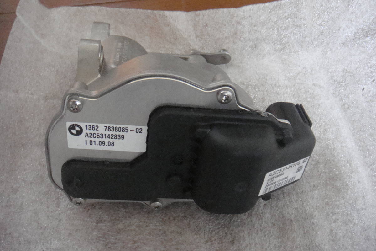 中古品)E92 M3 WD40 純正 スロットル アクチュエーター