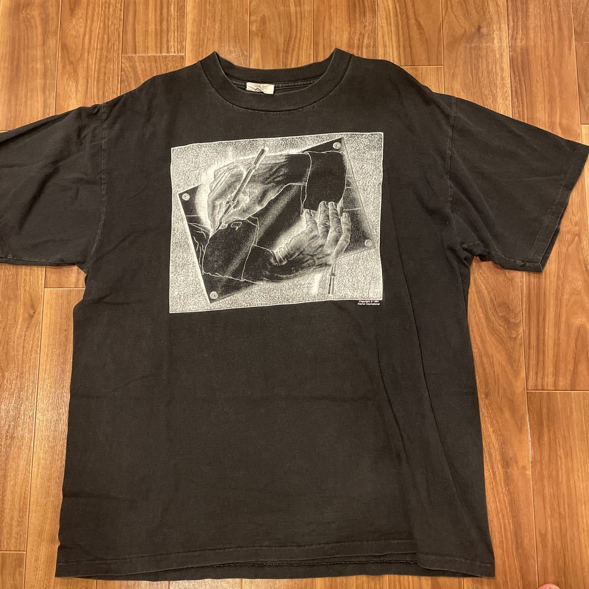 SALE，安い 90's escher エッシャー supreme tee 1994 Tシャツ(Tシャツ)｜売買されたオークション情報、yahooの商品情報をアーカイブ公開 - オークファン Tシャツ