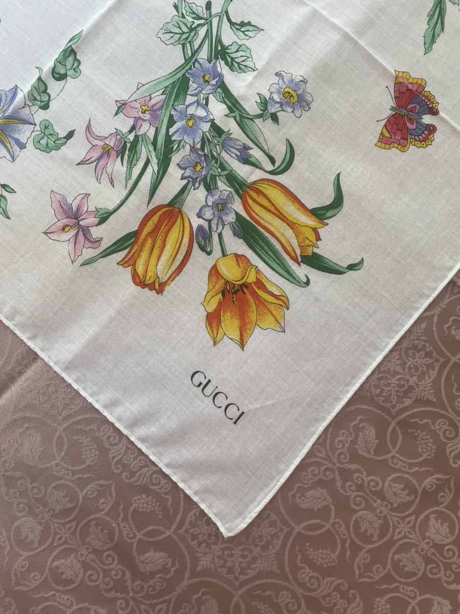 新品未使用　グッチフローラル　ホワイト地　コットン100%ハンカチ44×44 入手困難　希少品