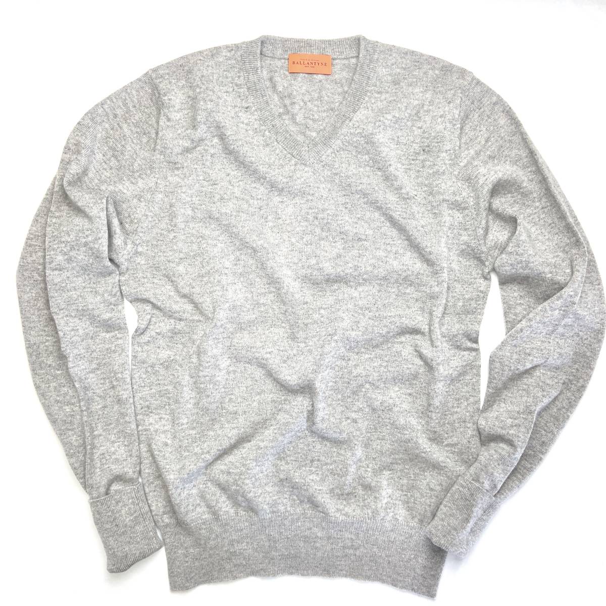未使用品 バランタイン カシミア100%のイタリア製Vネックニット イタリアsize46 ライトグレー色 Ballantyne 最高峰 内蒙古産カシミヤ バランタイン 未使用品 BALLANTYNE ブルー ５４ KLD