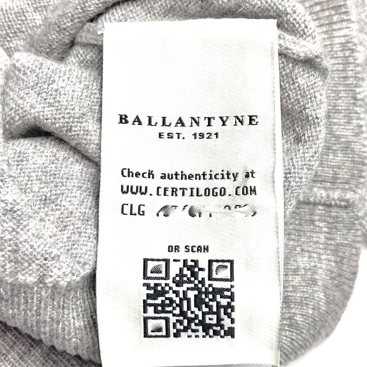 未使用品 バランタイン カシミア100%のイタリア製Vネックニット イタリアsize46 ライトグレー色 Ballantyne 最高峰 内蒙古産カシミヤ バランタイン 未使用品 BALLANTYNE ブルー ５４ KLD